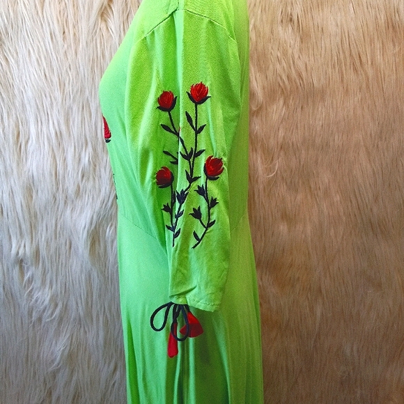 Embroidered Rayon Flared Indian Kurta/Kurti - Picture 9 of 11